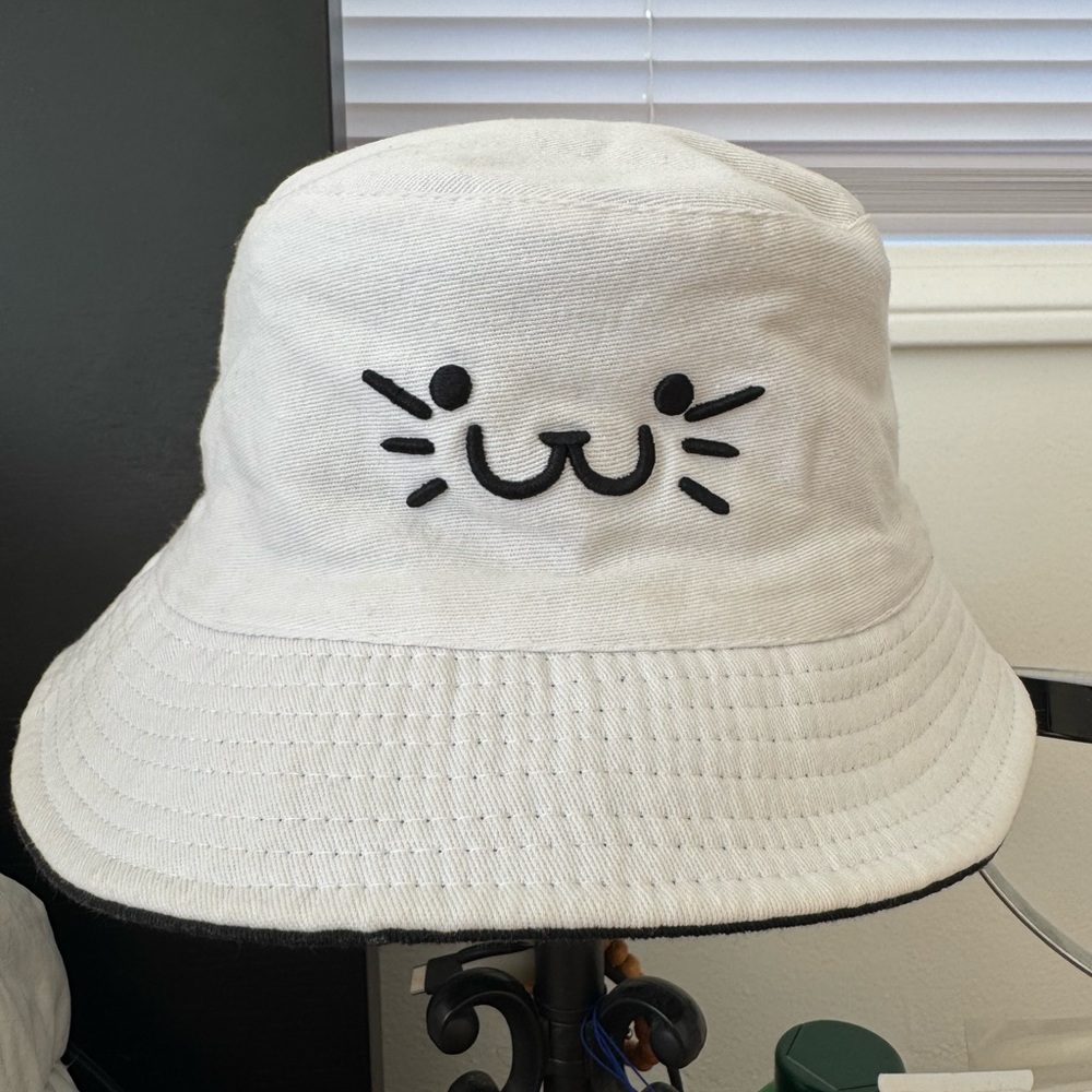 Kawaii Cat Face Bucket Hat